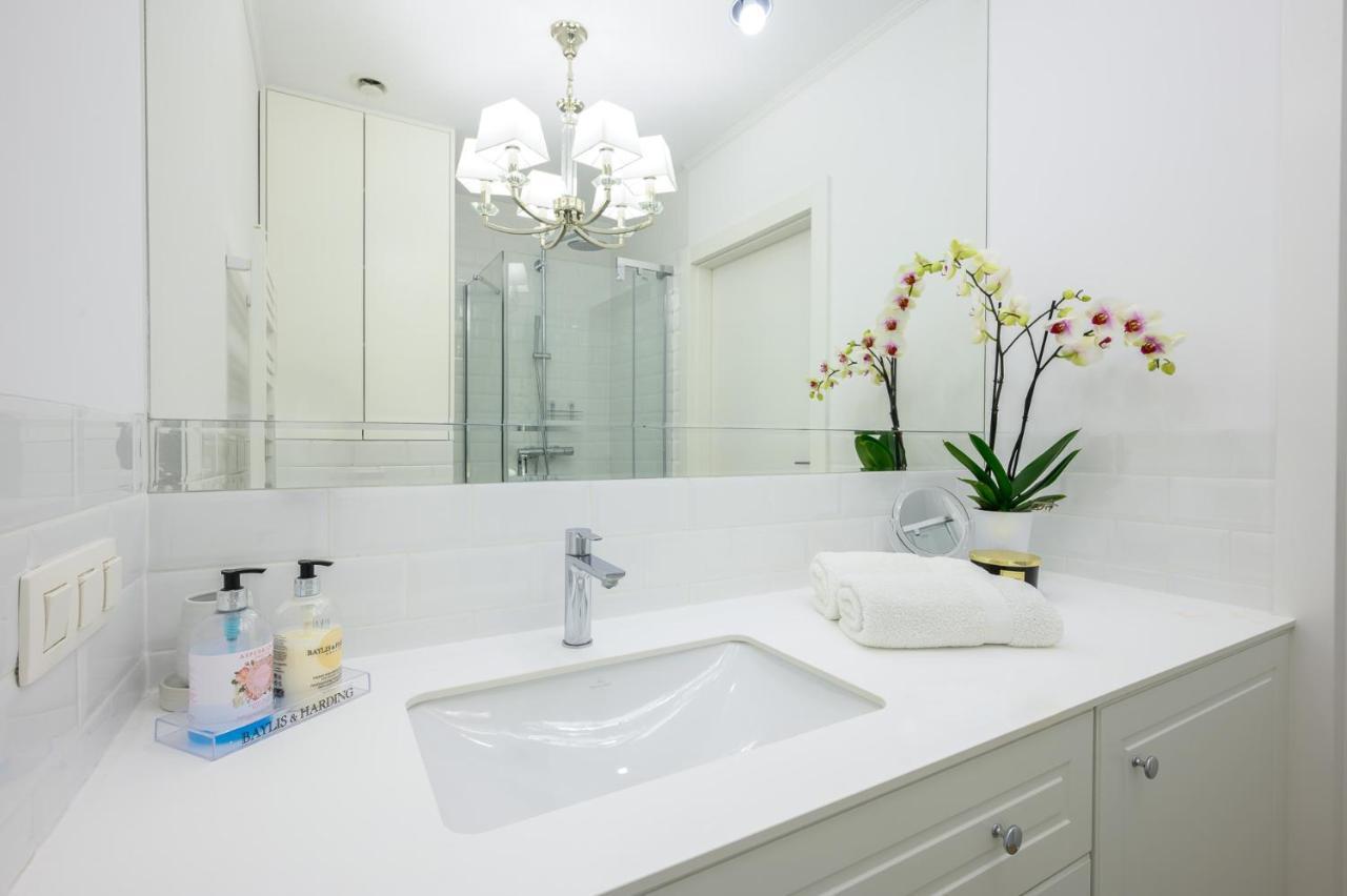 דארלובקו Sunset Boulevard 1 Apt 9 Bulwar Zachodzacego Slonca 1 W Marina Royale מראה חיצוני תמונה